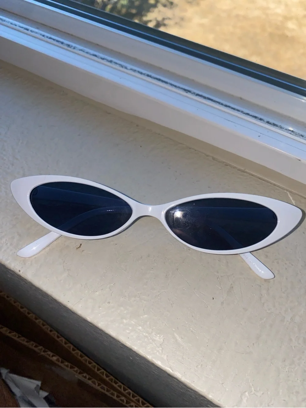 White Cat Eye Sunglasses with Dark Lenses - Classic Retro Style